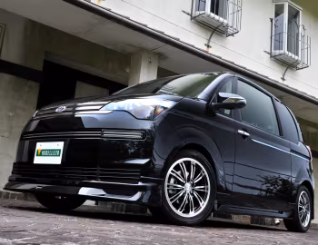 Modellista Toyota Spade♠ '2012–15