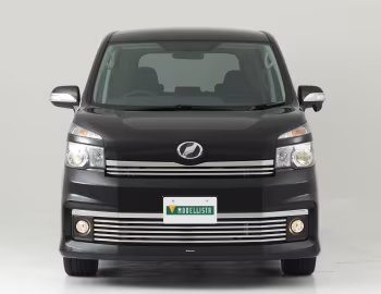 Modellista Toyota Voxy "Street Billet Kit" '2009–10