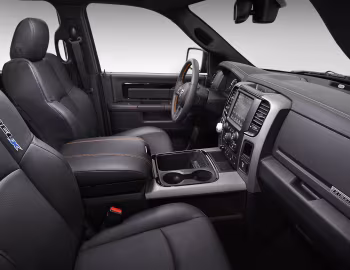 Интерьер Ram Rebel X (DS) '11.2015