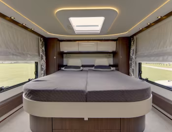 Interior 2017–21 Morelo Empire Liner '2016–21