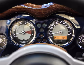 Комбинация приборов Morgan Aero 8 '2015–18