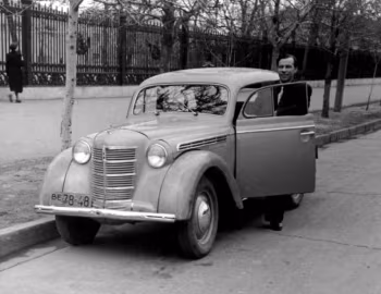 Москвич-400-420 '12.1946–04.1954