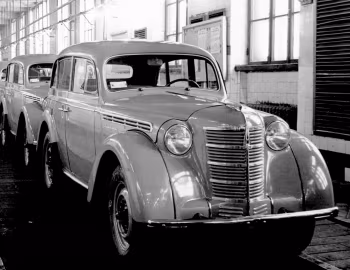 Москвич-400-420 '12.1946–04.1954