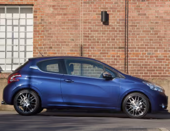Musketier Peugeot 208 3-door '2013–15