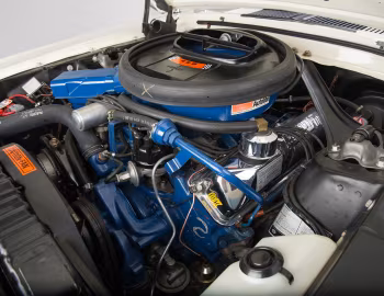 Пад капотам 1968 Ford Mustang GT 428 Cobra Jet Fastback