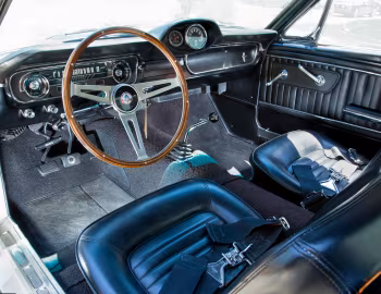 Intérieur 1965 Shelby GT350 with LeMans stripes option