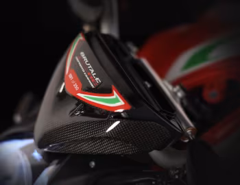 Інтэр'ер 2019 MV Agusta Brutale 800 RC '2018–19