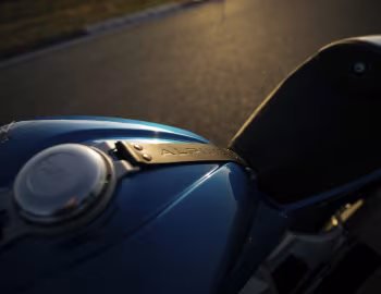 Інтэр'ер MV Agusta Superveloce Alpine '12.2020–21