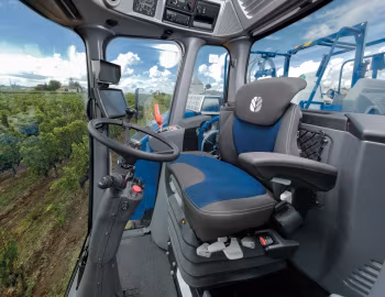 Interior New Holland Braud 7030M [Worldwide] '2016–pr.