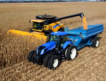 New Holland CR9080, New Holland T8.390