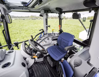 Interior New Holland T5.115 '2013–pr.