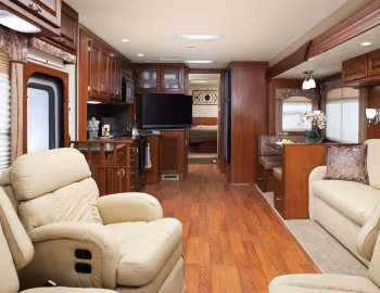 Интерьер 2011–13 Newmar Canyon Star