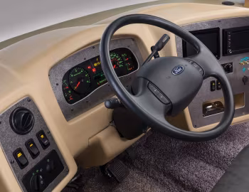 Торпедо 2014–20 Newmar Canyon Star '2013–20