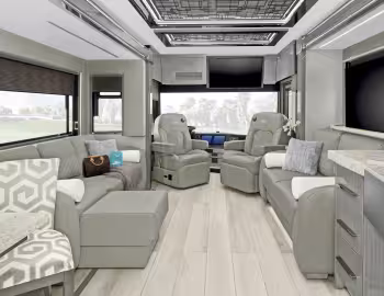 Интерьер 2021 Newmar King Aire '2020–21