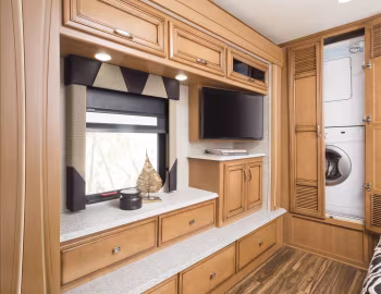 Интерьер 2016–19 Newmar Ventana LE '2015–19