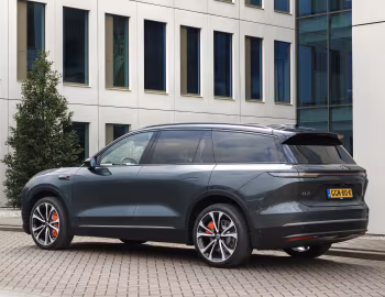 NIO EL8 [EU-spec] '2024–pr.