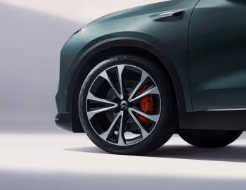 NIO ES8 '2023–25
