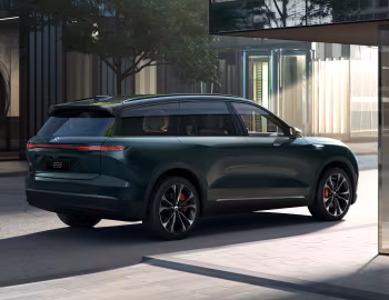 NIO ES8 '2023–25