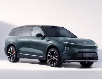 NIO ES8 '2023–25