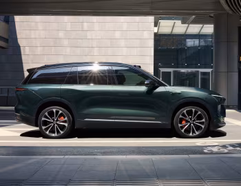 NIO ES8 '2023–25