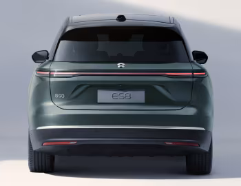 NIO ES8 '2023–25