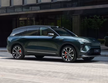 NIO ES8 '2023–25