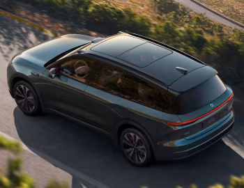 NIO ES8 '2023–25