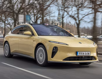 NIO ET5 [EU-spec] '2023–pr.