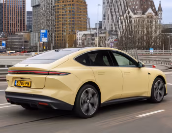 NIO ET5 [EU-spec] '2023–pr.