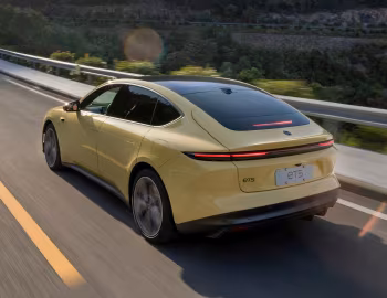 NIO ET5 [China] '2022–н.в.