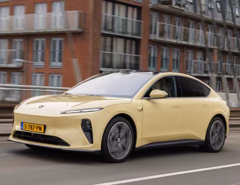 NIO ET5 [EU-spec] '2023–pr.