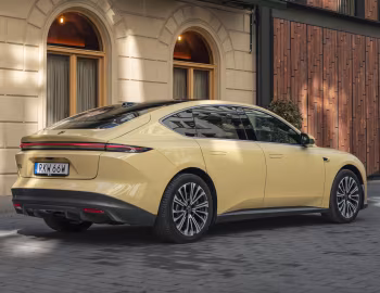 NIO ET5 [EU-spec] '2023–pr.