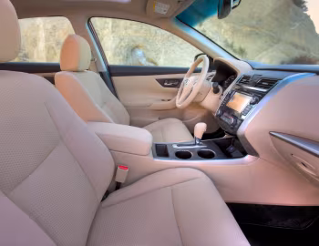 Интерьер 2013–15 Nissan Altima [North America] (L33) '05.2012–15