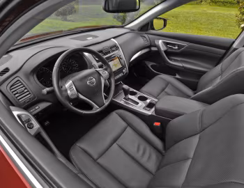 Інтер'єр 2013–15 Nissan Altima [North America] (L33) '05.2012–15