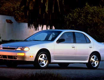 1993–94 Nissan Altima SE [North America] (U13) '06.1992–94