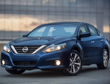 2016–18 Nissan Altima SR [North America] (L33) '2015–18