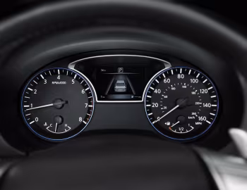 Dashboard 2016–18 Nissan Altima SR [North America] (L33) '2015–18