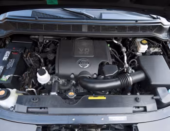 Под капотом 2008–16 Nissan Armada [North America] '2007–16