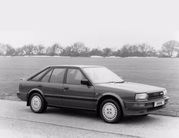 Nissan Bluebird Hatchback [UK-spec] (T72) '1987–90