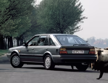 Nissan Bluebird Hatchback (T72) '1987–90