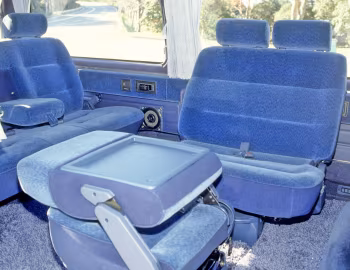 Інтер'єр Nissan Caravan GT Limousine (E24) '10.1988–10.1990