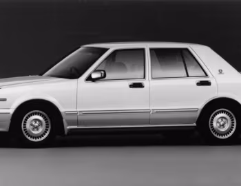 Nissan Cedric (Y31) '1995–2005