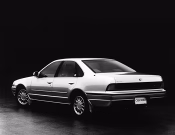 Nissan Cefiro Sports Touring [Japan] (E-CA31) '09.1988–08.1990