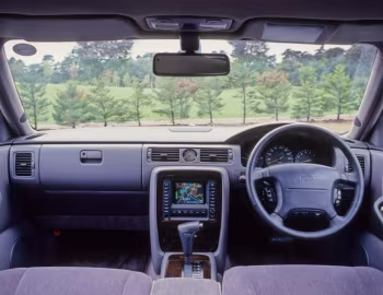 Front panel Nissan Cima [Japan] (Y32) '08.1991–09.1993
