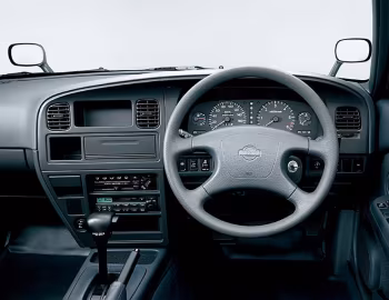 Front panel Nissan Crew (HK30) '07.1993–06.2009