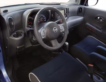 Інтэр'ер 2012 Nissan Cube "Indigo Blue" [North America] (Z12) '2012