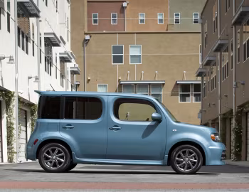 2009–11 Nissan Cube "Krom" [North America] (Z12) '2009–11