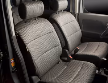 Interior 2009–11 Nissan Cube "Krom" [North America] (Z12) '2009–11