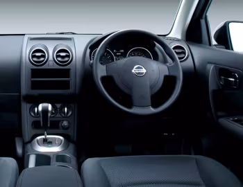 Передня панель Nissan Dualis (J10) '08.2010–03.2014