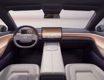 中控台 Nissan Evo Concept '04.2024
